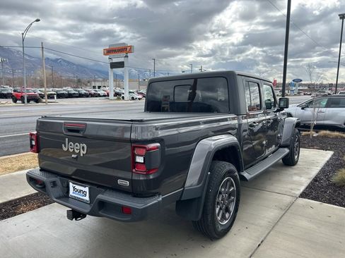 Used 2022 Jeep Gladiator Overland w/ Popular Equipment Package image 4