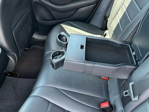 Used 2020 Mercedes-Benz GLC 300 image 18