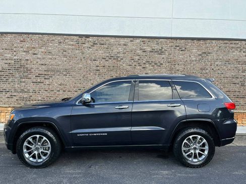 Used 2015 Jeep Grand Cherokee Limited w/ Trailer Tow Group IV AWD/4WD image 2
