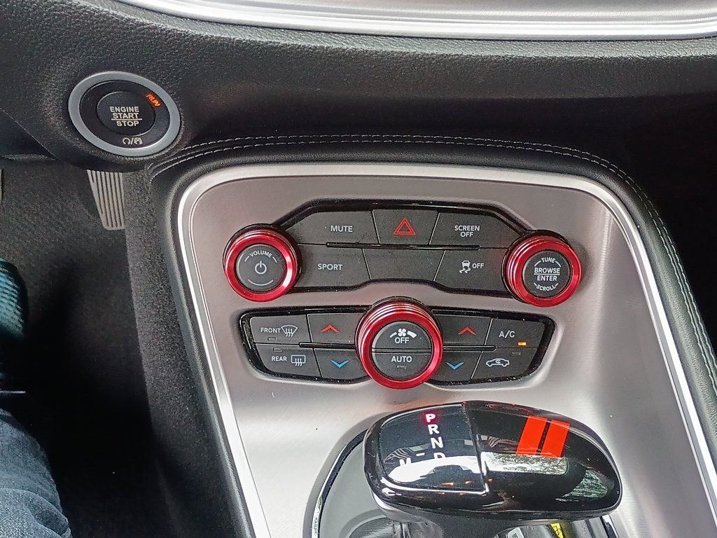 Used 2022 Dodge Challenger SXT RWD image 21