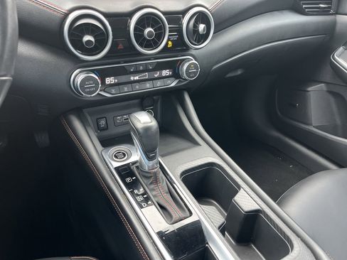 Used 2024 Nissan Sentra SR w/ SR Premium Package image 8