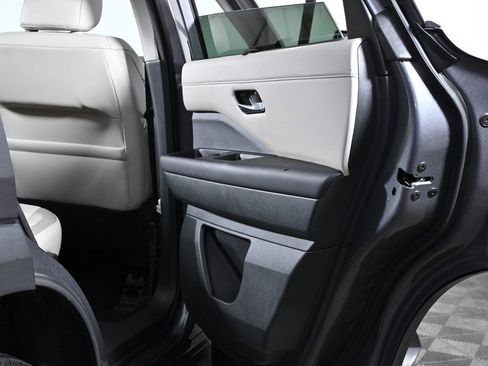 Certified 2024 Nissan Pathfinder SL image 30