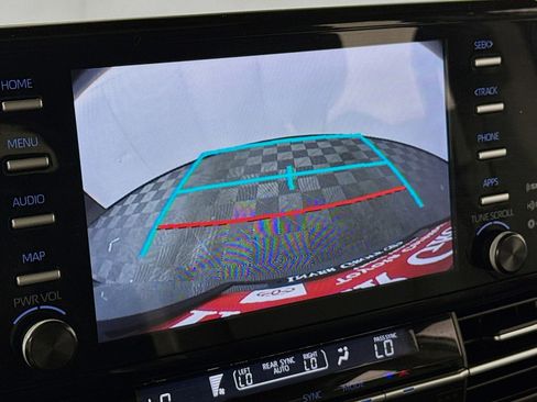 Certified 2022 Toyota Sienna XLE FWD image 16