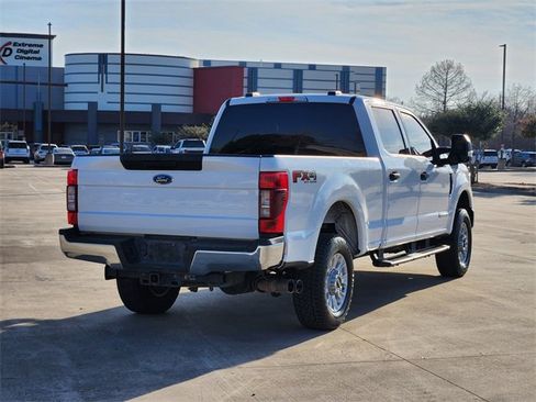 Used 2022 Ford F250 XLT w/ FX4 Off-Road Package image 5