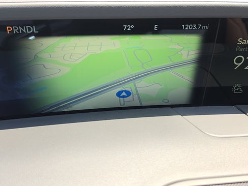 New 2026 Lincoln Nautilus Reserve w/ Jet Appearance Package AWD/4WD image 17
