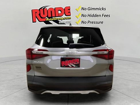 Used 2023 Kia Seltos LX image 6