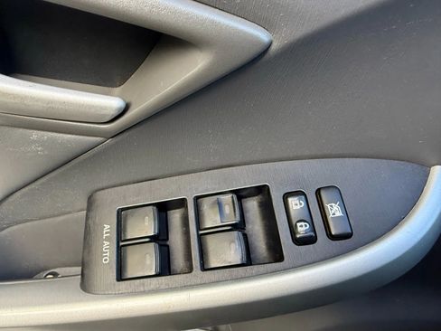 Used 2010 Toyota Prius Five image 10