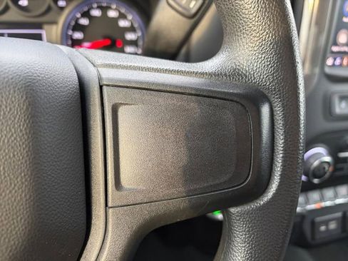 Used 2022 Chevrolet Silverado 1500 Custom image 9