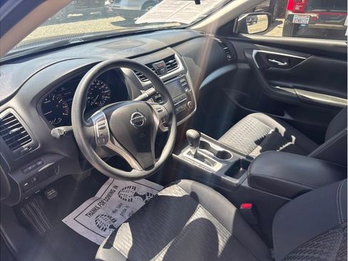 Used 2016 Nissan Altima 2.5 S w/ Power Driver Seat Package FWD image 9