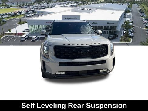 Used 2022 Kia Telluride SX w/ SX Prestige Package AWD/4WD image 8
