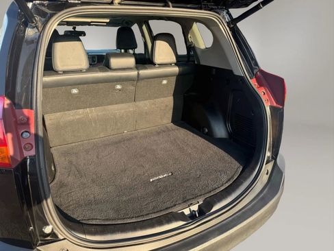 Used 2014 Toyota RAV4 Limited image 36