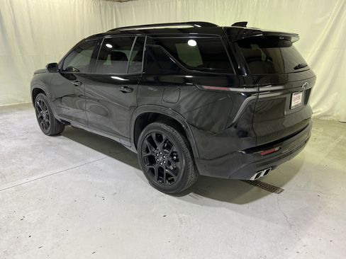 Certified 2025 Chevrolet Traverse RS w/ LPO, Floor Liner Package AWD/4WD image 8
