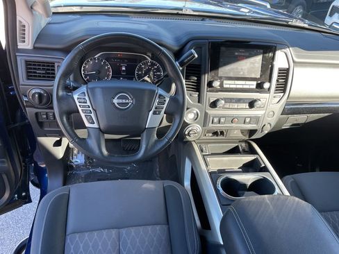 Used 2024 Nissan Titan SV w/ SV Convenience Package image 26