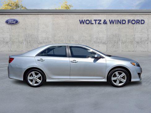 Used 2014 Toyota Camry SE image 7