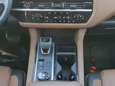 Certified 2024 Nissan Pathfinder Platinum w/ Cargo Package image 18