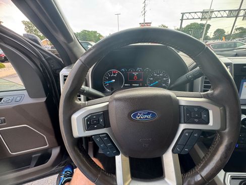Used 2017 Ford F250 King Ranch w/ King Ranch Ultimate Package AWD/4WD image 7