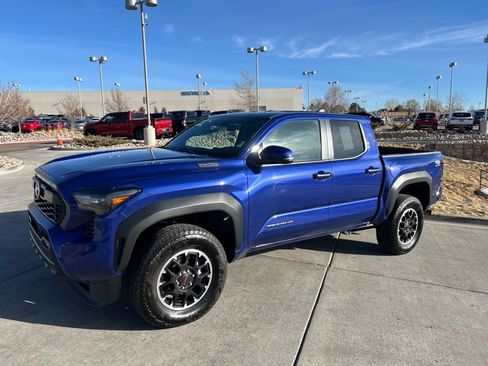 Used 2025 Toyota Tacoma TRD Off-Road w/ TRD Off Road Upgrade Package image 3