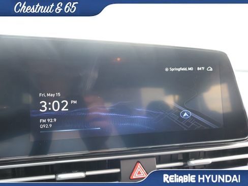 Certified 2024 Hyundai Elantra Limited FWD image 33