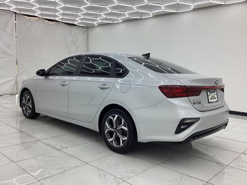 Used 2019 Kia Forte LXS FWD image 12