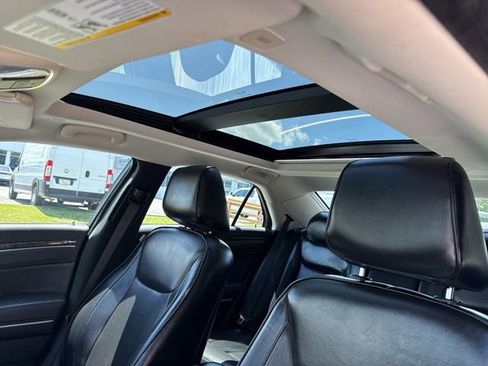 Used 2023 Chrysler 300 Touring L w/ Popular Equipment Group RWD image 23