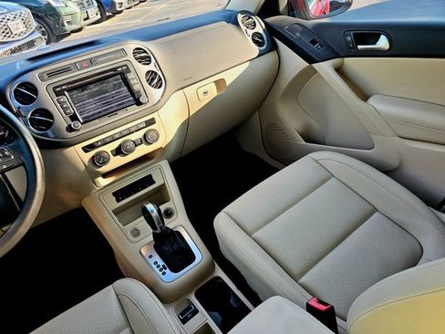 Used 2014 Volkswagen Tiguan SE FWD image 34