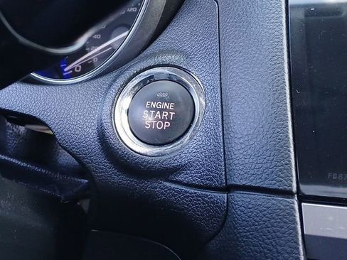 Used 2017 Subaru Legacy 2.5i Limited image 17