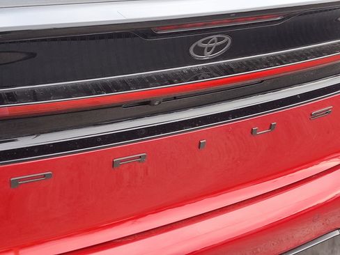 Used 2024 Toyota Prius XLE image 32