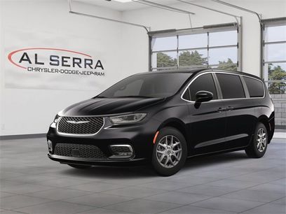 New 2025 Chrysler Pacifica Select