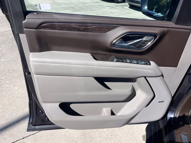 Used 2024 Chevrolet Tahoe LT w/ LT Signature Plus Package RWD image 14