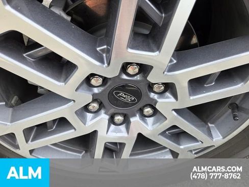 Used 2025 Ford Expedition Active AWD/4WD image 14