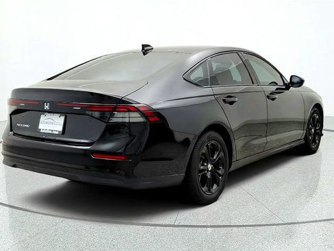 Used 2025 Honda Accord SE image 5