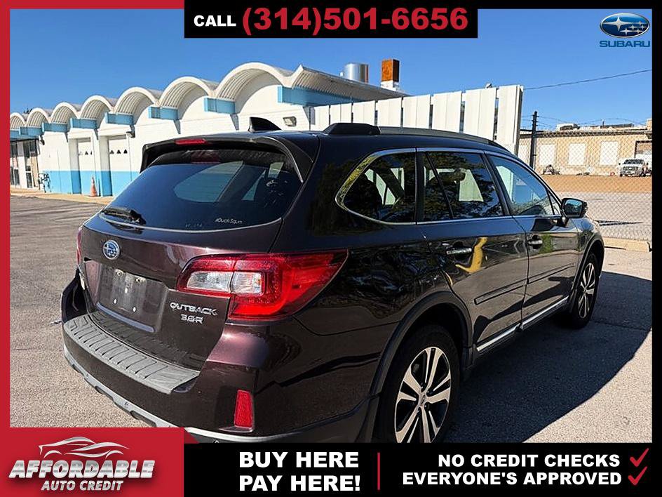 Used 2017 Subaru Outback 3.6R Touring AWD/4WD image 5