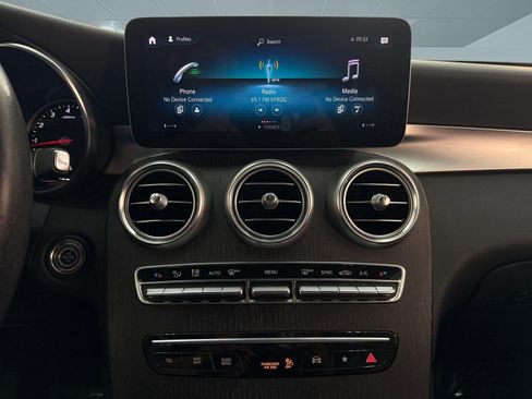 Used 2022 Mercedes-Benz GLC 300 image 28
