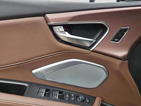 Used 2025 Acura RDX SH-AWD w/ Technology Package image 11