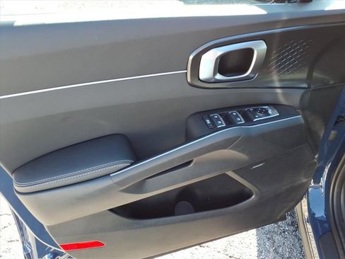 New 2026 Kia Sportage SX image 16