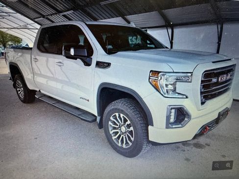 Used 2022 GMC Sierra 1500 AT4 AWD/4WD image 6