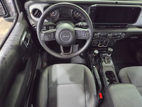 Used 2026 Jeep Wrangler Unlimited Sport AWD/4WD image 15