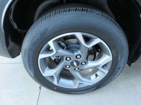 Certified 2024 Chevrolet Trax LT w/ Driver Confidence Package FWD image 9