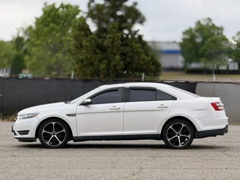Used 2014 Ford Taurus SEL w/ Equipment Group 201A AWD/4WD image 8