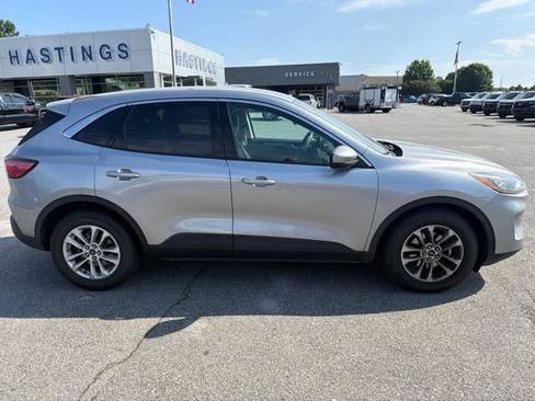 Used 2021 Ford Escape SE FWD image 7