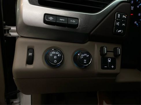 Used 2018 Chevrolet Tahoe Premier image 22