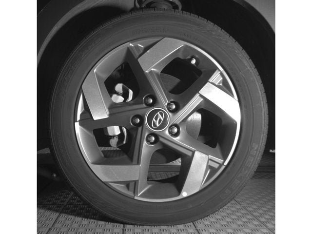 Certified 2025 Hyundai Venue SEL FWD image 10