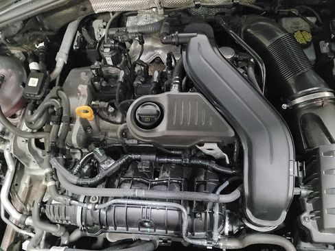 Used 2024 Volkswagen Jetta SE image 30