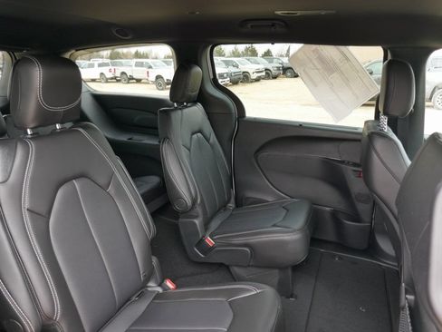 New 2026 Chrysler Voyager LX FWD image 11