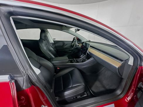 Used 2018 Tesla Model 3 Mid Range image 30