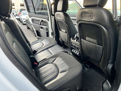Used 2020 Land Rover Defender 110 S image 24