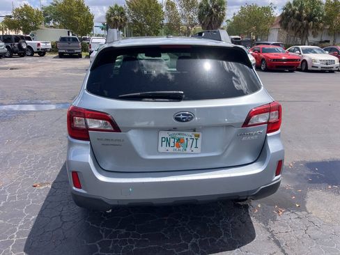 Used 2015 Subaru Outback 2.5i Premium AWD/4WD image 3