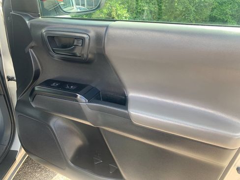 Used 2023 Toyota Tacoma SR AWD/4WD image 19