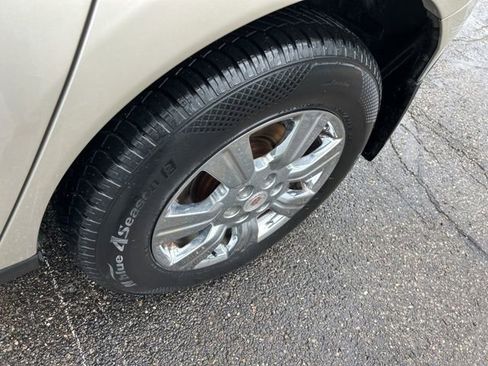 Used 2014 Cadillac SRX Luxury w/ Driver Awareness Package image 19