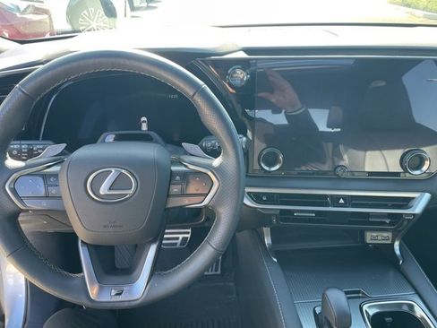 Used 2023 Lexus RX 500h F Sport image 13